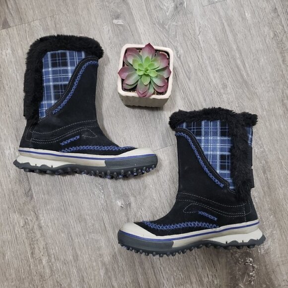 Merrell Women's Black and Blue Plaid Winter Boots - Picture 2 of 10